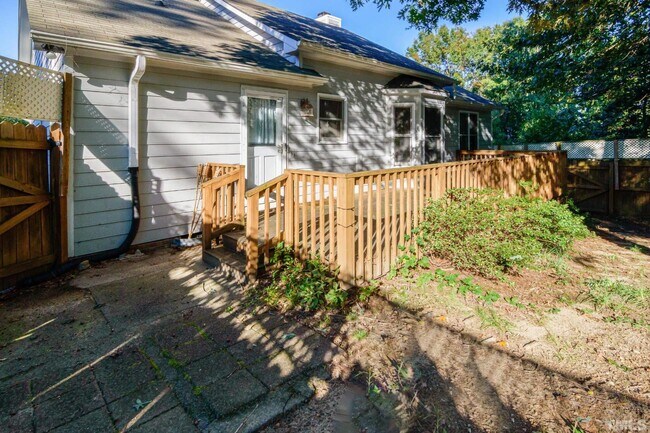 Building Photo - 4109 Iron Horse Rd