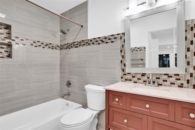 Building Photo - 1031 Adams Ave