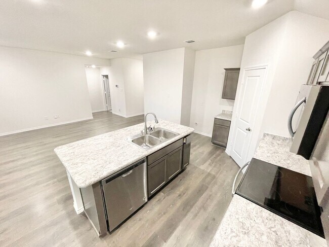 Building Photo - 1125 Silver Maple Ln