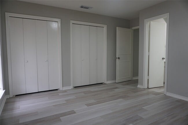 Building Photo - 1913 Normal Park Dr