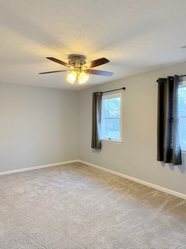 Building Photo - 1016 Lois Ln