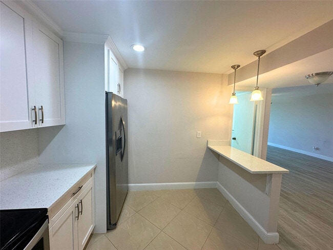 Building Photo - 2420 Deer Creek Country Club Blvd