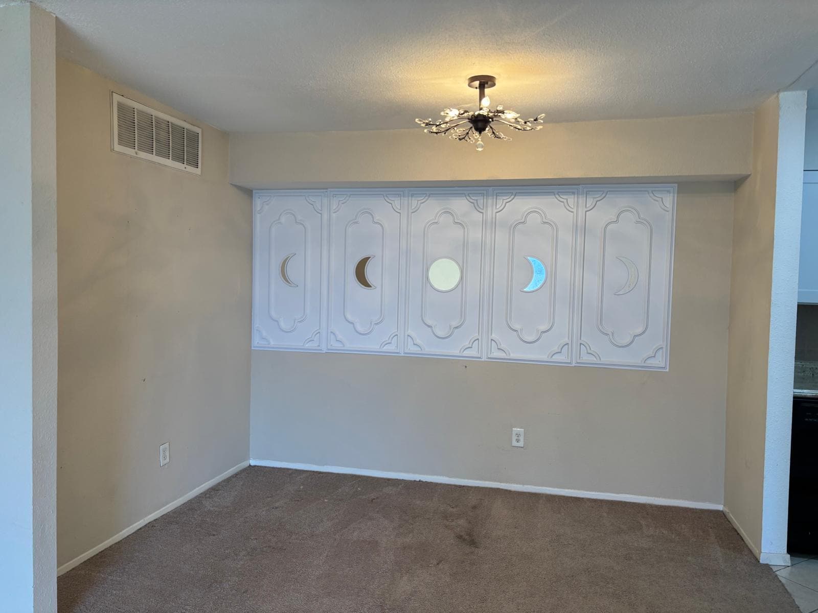 Building Photo - 5667 Birchmont Dr