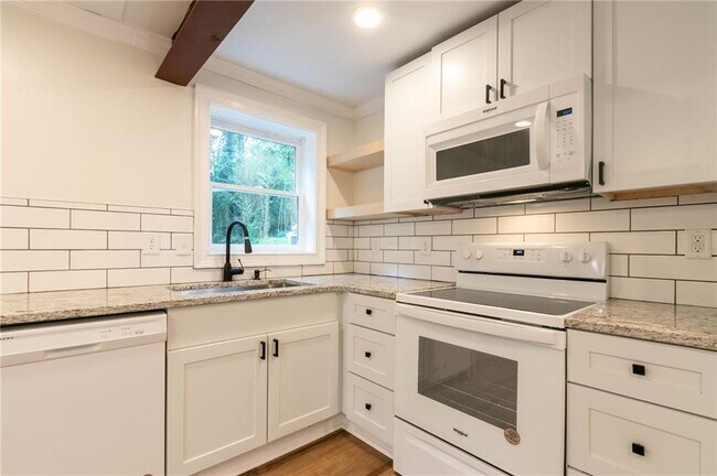 Building Photo - 4932 Rock Haven Dr SW