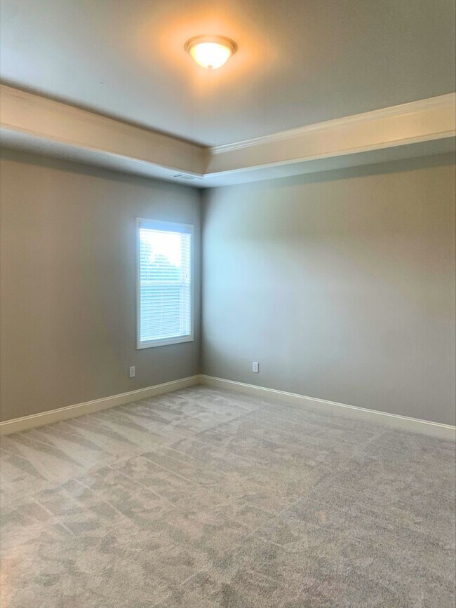 Building Photo - 4 Bedroom House In Gainesville!