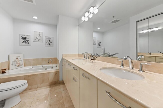 Building Photo - 350 SE 2nd St