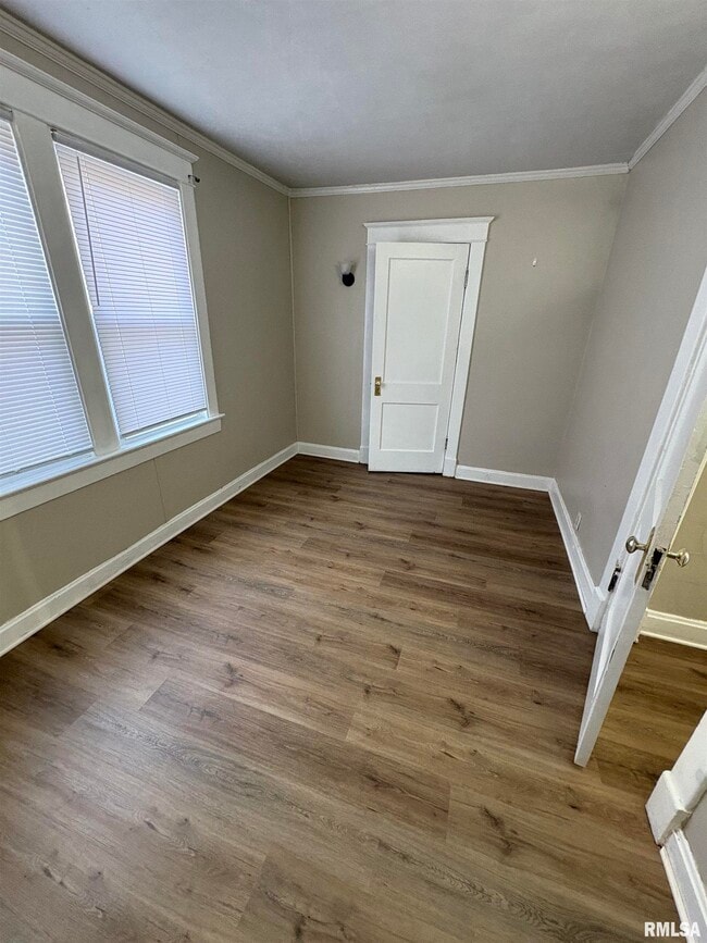 Building Photo - 2403 N Peoria Ave