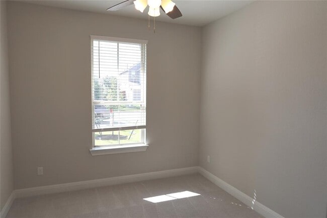 Building Photo - 169 Isabella Wy