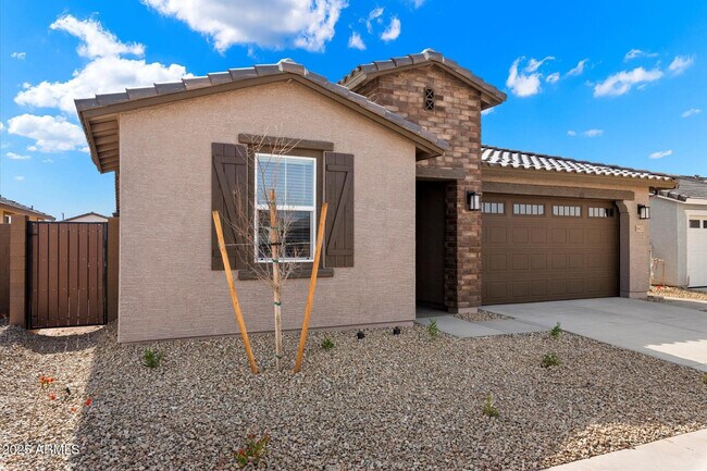 Building Photo - 16677 W Charlotte Dr