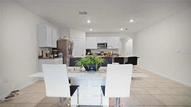 Building Photo - 5402 Pine Lilly Dr