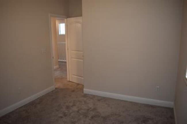 Building Photo - 2430 Quesada Dr
