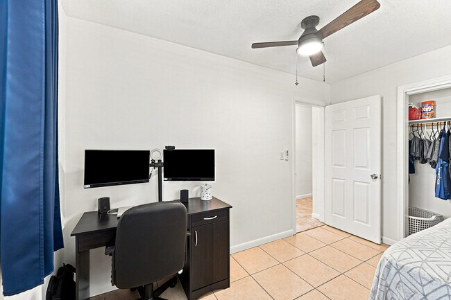 Building Photo - 2908 NW 48th St