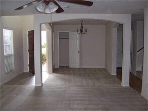 Building Photo - 3710 Windmill Village Dr