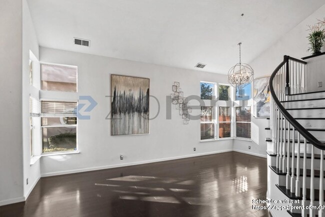 Building Photo - 2927 Sorrento Way