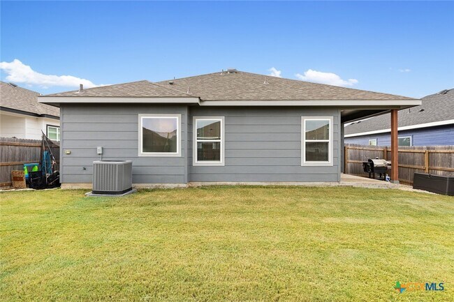 Building Photo - 1606 Flatland Trl