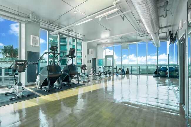 Building Photo - 888 Biscayne Blvd