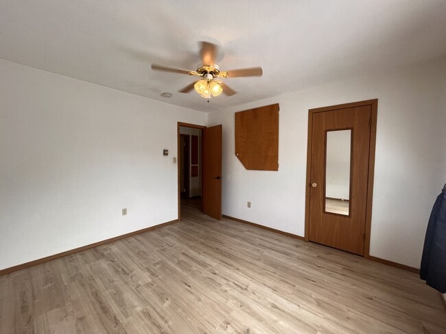 Building Photo - Woods Edge 2-Bedroom Townhome!
