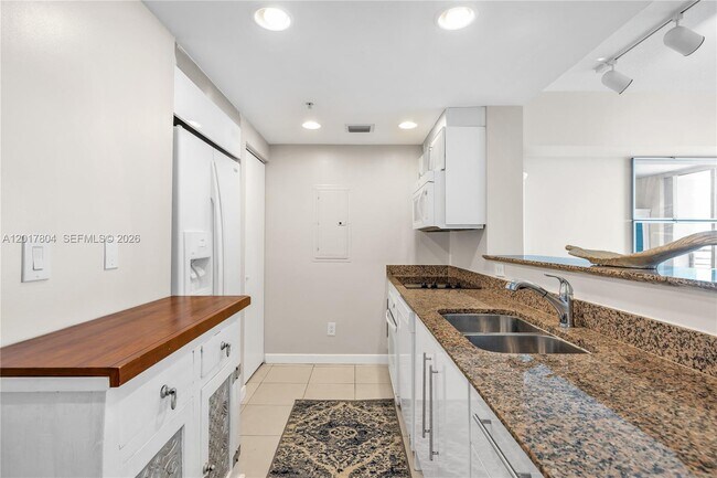 Building Photo - 335 S Biscayne Blvd
