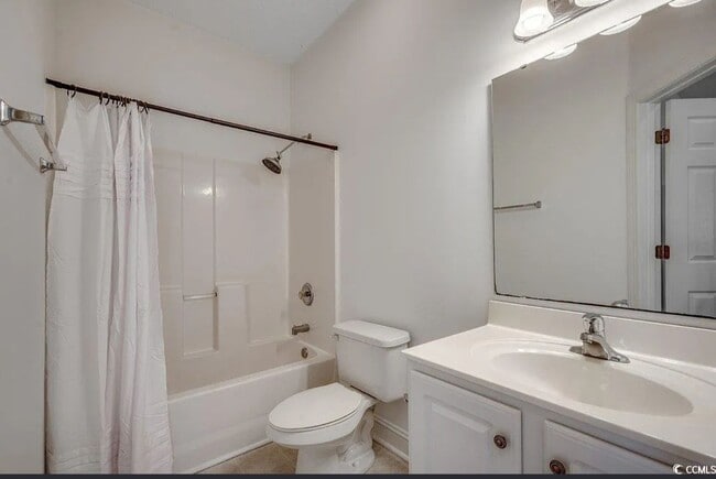Building Photo - Coastal Living Made Easy – 3BR Condo for Rent