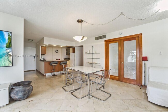 Building Photo - 11111 Biscayne Blvd