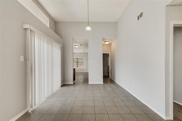 Building Photo - 2203 Sunset Dr