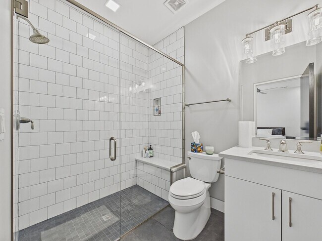 Building Photo - 155 Southmoor Dr