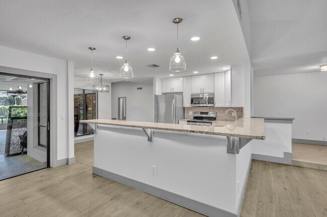 Building Photo - Waterbridge Stunner