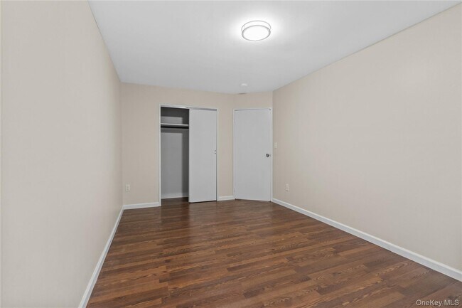 Building Photo - 401 Olmstead Ave