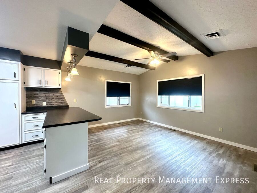 Building Photo - 5 Bedroom 4 Bath Home Blending Luxury and ...