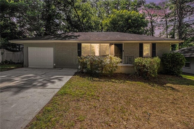 Building Photo - 1686 Derrill Dr