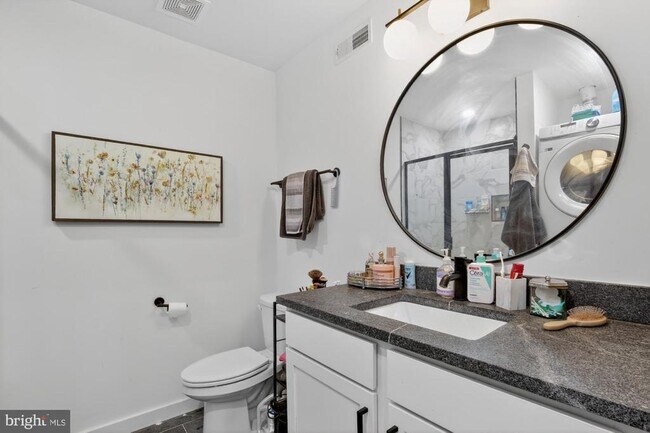 Building Photo - 1415 Locust St