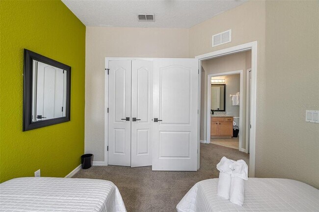 Building Photo - 2344 Caravelle Cir