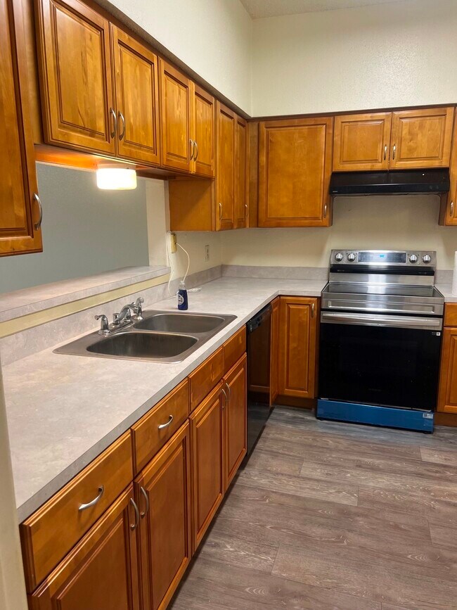 Building Photo - 12400 Brookglade Cir