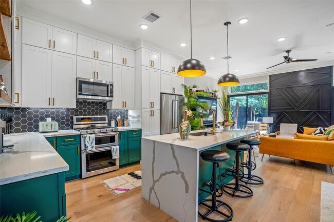 Building Photo - 3802 Buck St