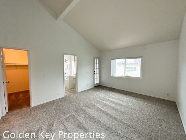 Building Photo - Remodeled Two-Bedroom Townhome in Encinitas Village!