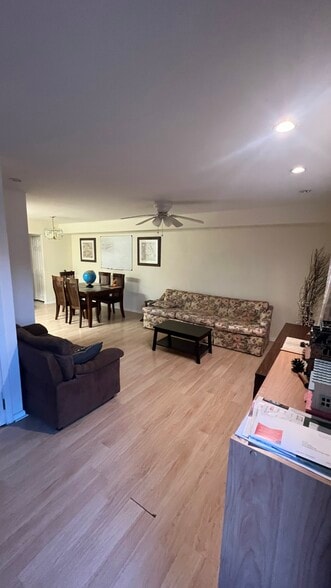 Building Photo - 2300 Strahle St