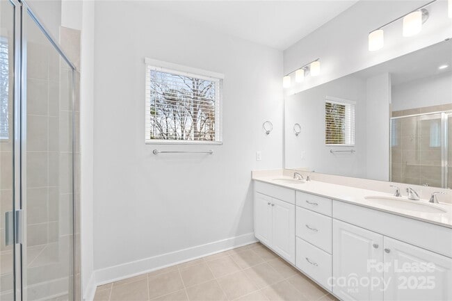 Building Photo - 9646 Munsing Dr