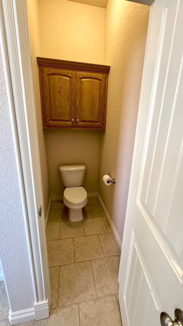 Building Photo - Spacious Stonegate Retreat with Home Office & Outdoor Living