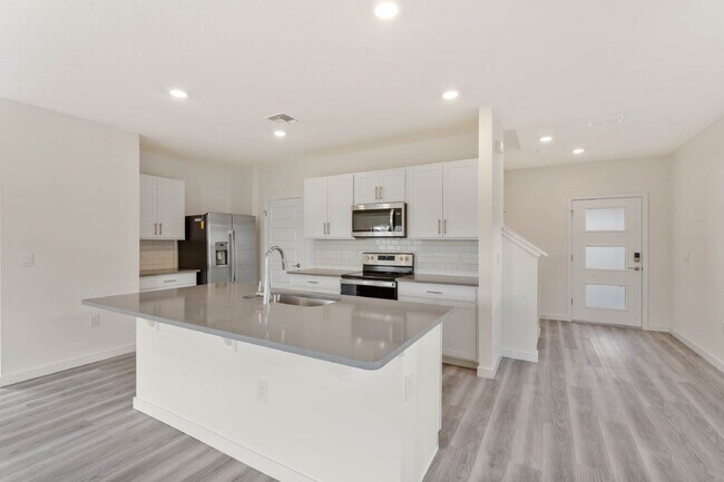 Building Photo - Stylish 4-Bedroomf in Summerly, Saint Cloud - Minutes from Lake Nona. Available after August 10!