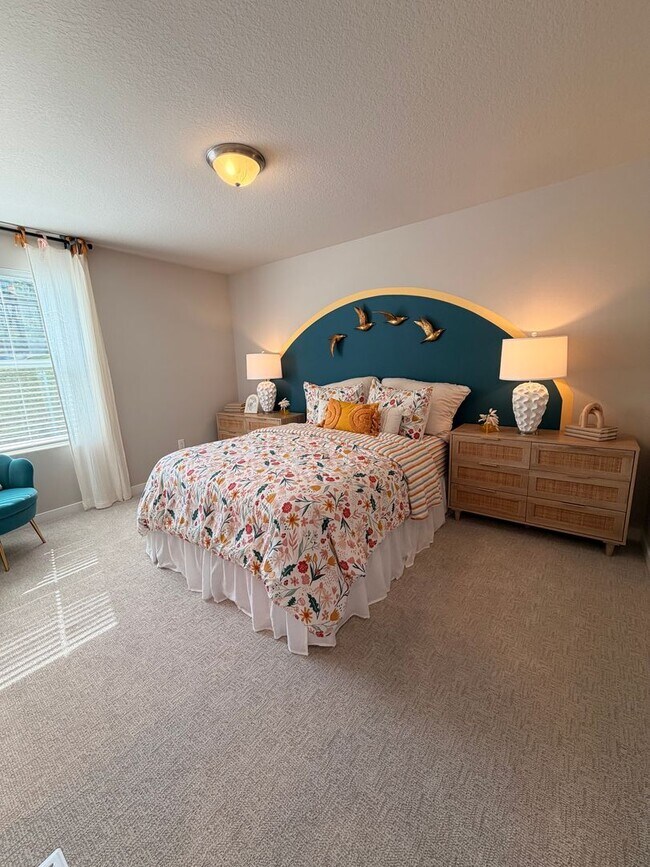 Building Photo - Model home! 4-bed 3-Bath Home on Moon MTN!