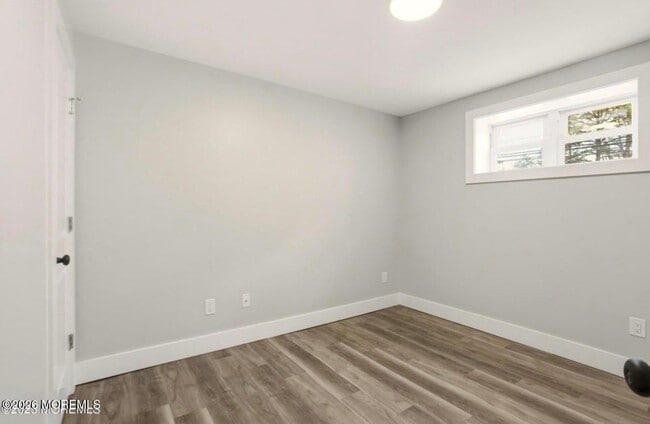 Building Photo - 112 Manhattan St