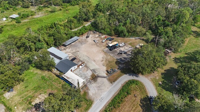 Building Photo - 5621 Haywood St
