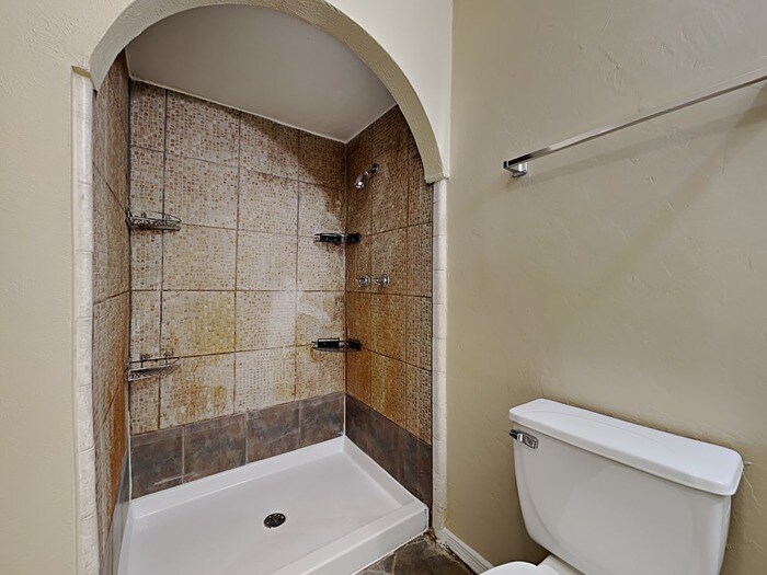 Building Photo - 1517 Camelia Dr