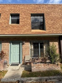 Building Photo - 1300 Arlington Ln NE