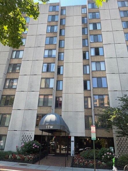 Building Photo - 1440 N St NW