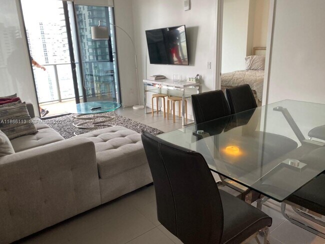 Building Photo - 1600 NE 1st Ave