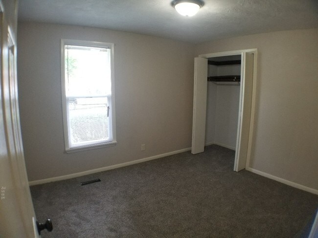 Building Photo - 6265 Akron Dr
