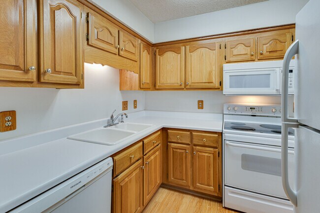 All kitchen appliances are included - 760 Fox Ridge Dr