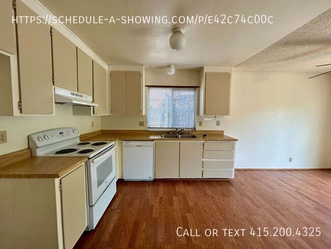 Building Photo - 258 Yellowstone Dr