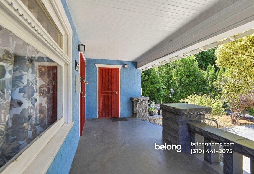 Building Photo - 1478 W Vernon Ave